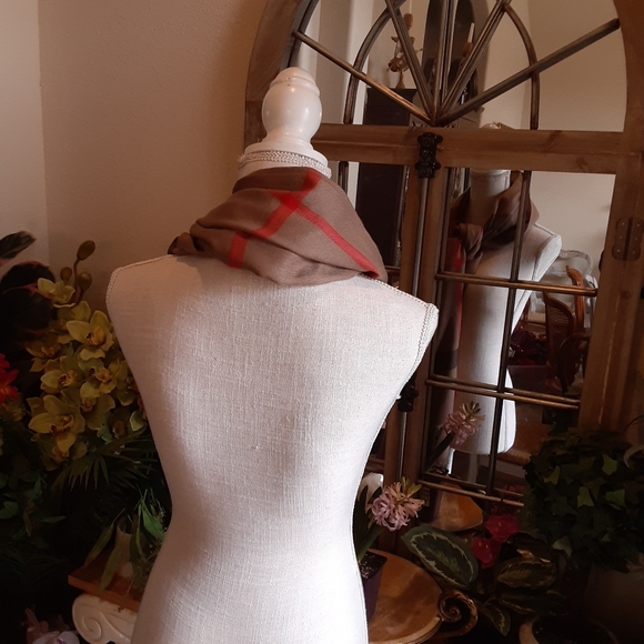 Jessica McClintock Polyester Plaid Scarf NWT - Picture 4 of 6